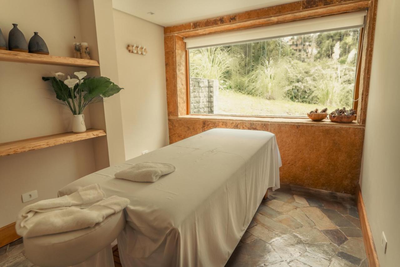 Hotel Boutique Quebra-Noz กังโปสดูจอร์เดา ภายนอก รูปภาพ
