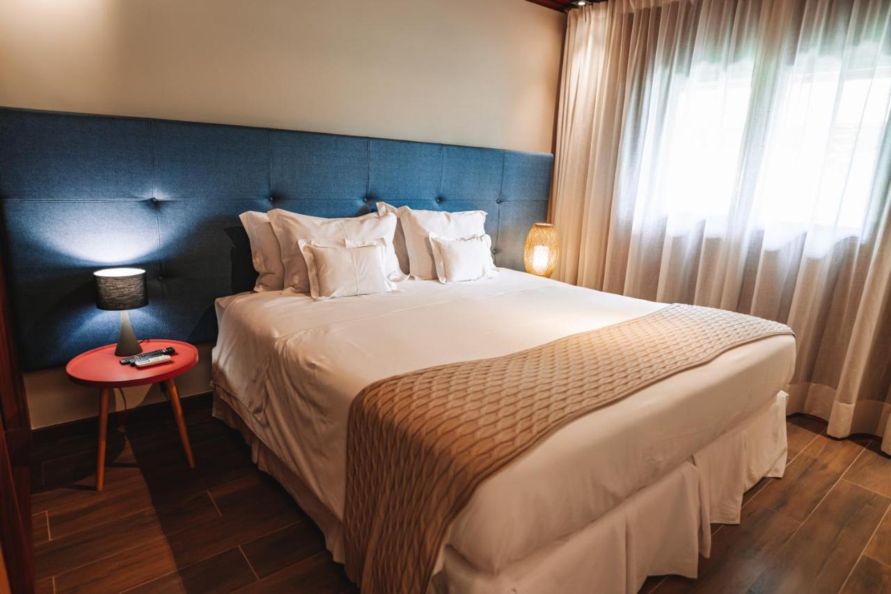 Hotel Boutique Quebra-Noz กังโปสดูจอร์เดา ภายนอก รูปภาพ